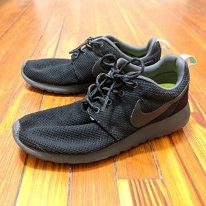 Black Nike Roshe with Aqua/Mint Accents